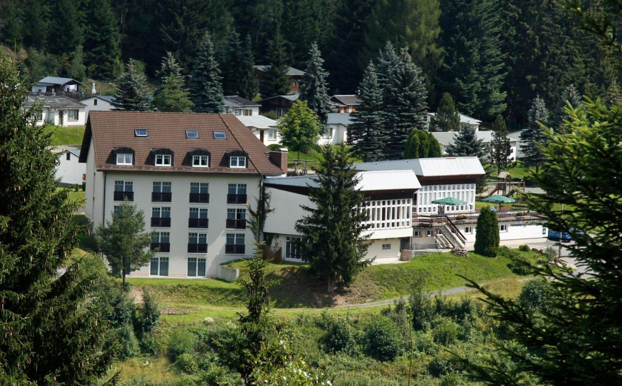Waldhotel-Feldbachtal Neuhaus am Rennweg Exterior foto